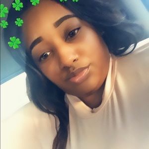 Meet your Posher, Takeisha